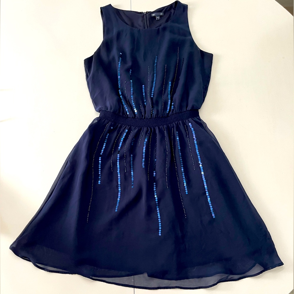 Gap | M | Sequin Design - image 1